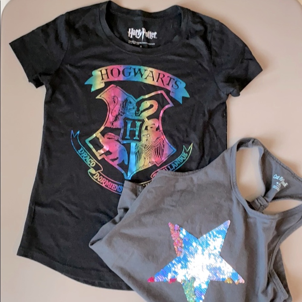 Set of two shirts size 7/8 kids - Hogwarts + star